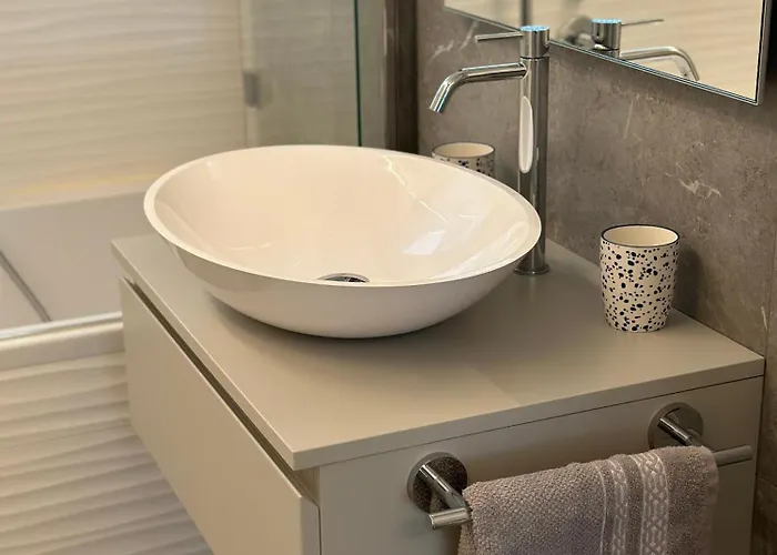 Luxury View - - *