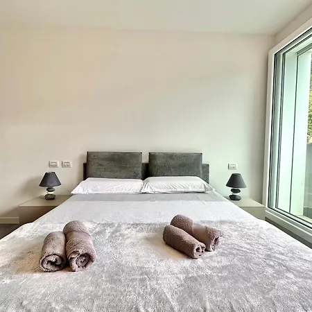 Luxury View - -