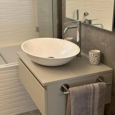 Luxury View - - *