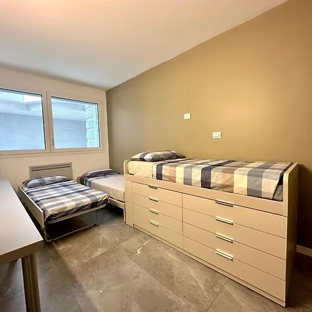 Luxury View - - * Τσερνόμπιο